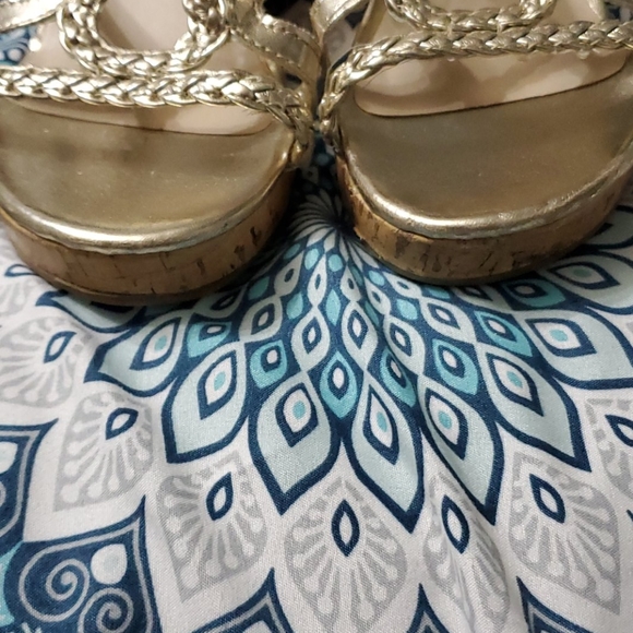 Girl's gold espadrilles - Picture 5 of 5